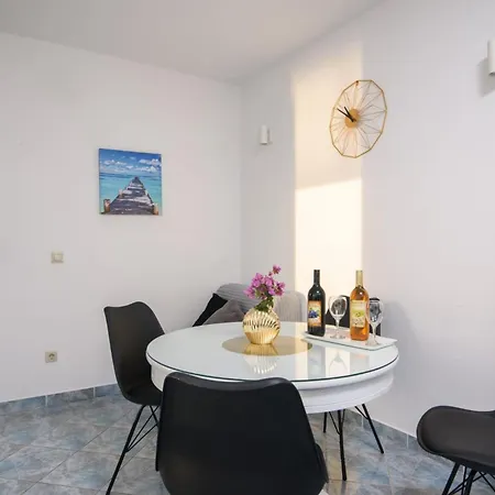 Apartment Nela *